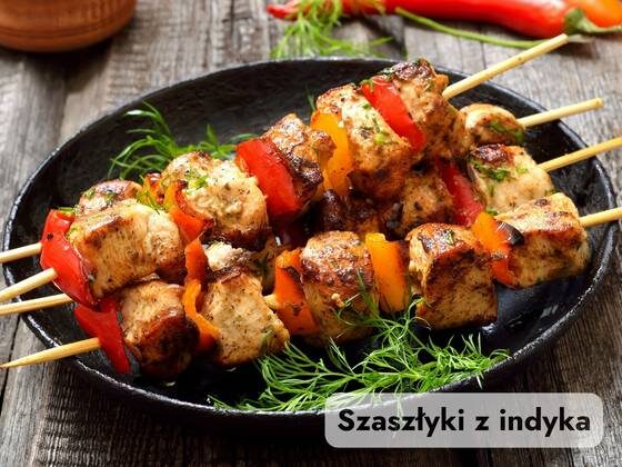 dieta keto menu - keto szaszłyki z mięsem i warzywami